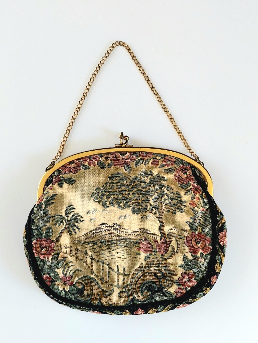 Vintage La Marquise Tapestry Purse Scenic Pastoral Landscape Pink Roses Kiss Loc